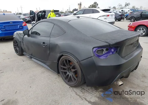 2013 Scion Fr-S z USA, uszkodzony, nr VIN JF1ZNAA12D1720024